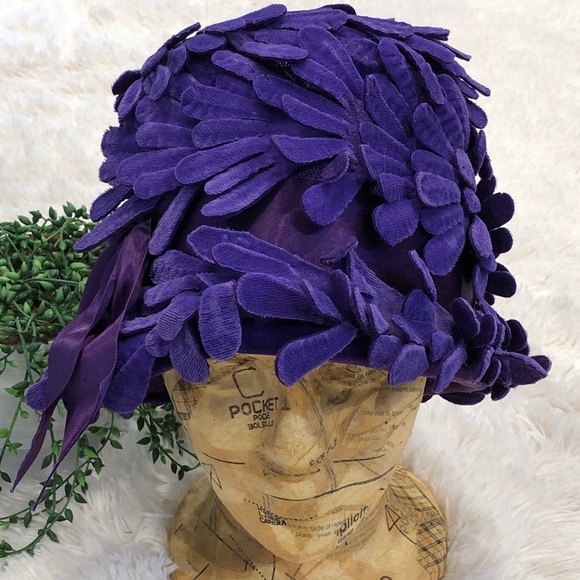 Vintage hat - Picture 1 of 10